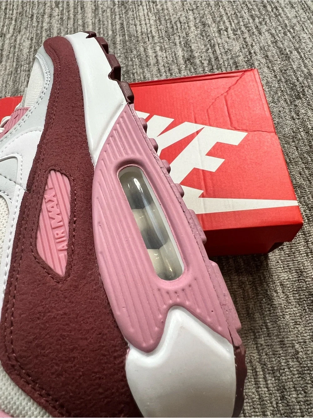 Nike WMNS AIR MAX 90 SE 'NEAPOLITAN' Size 8 Women’s / 6.5 Mens